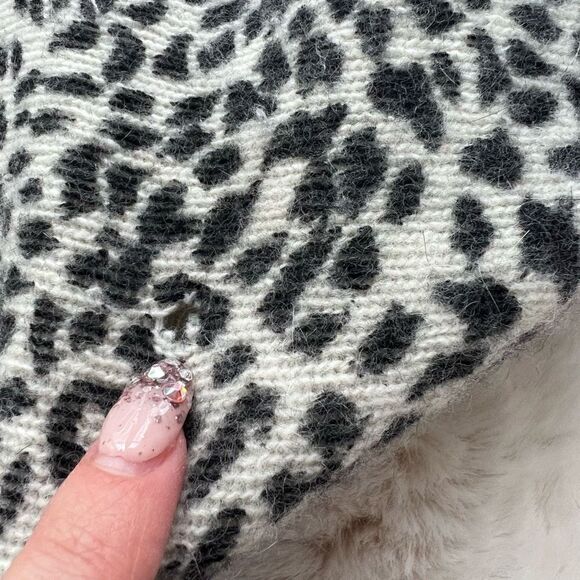 Vintage 70s / 80s Embellished Polar Bear Rhinestone Leopard Print Sweater M - Picture 10 of 12